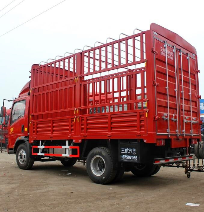 中国重汽HOWO 悍将 115马力 4.2米单排仓栅式轻卡5